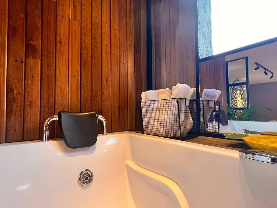 Poblado Park Luxury Apartment'S Medellín Apartment